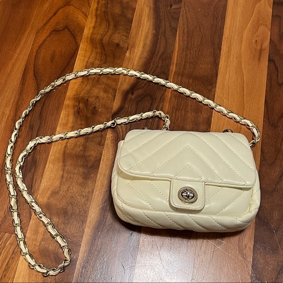 Kids crossbody or shoulder purse, used, FREE with kids purchase, must be BUNDLED - Picture 9 of 16